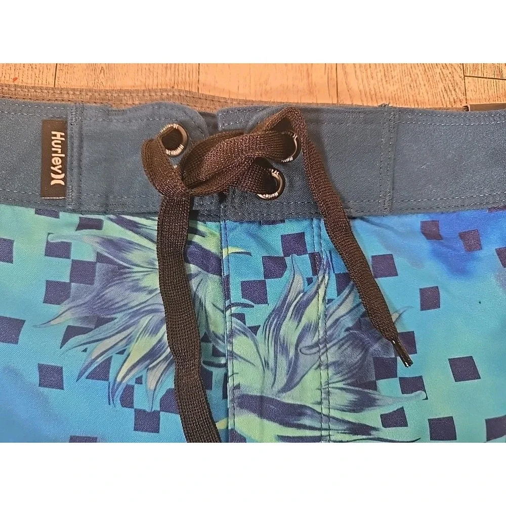 Hurley boardshorts boys